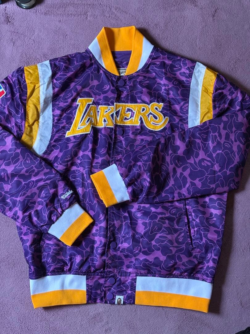 A BATHING APExミッチェルアンドネス Lakers コラボジャケット