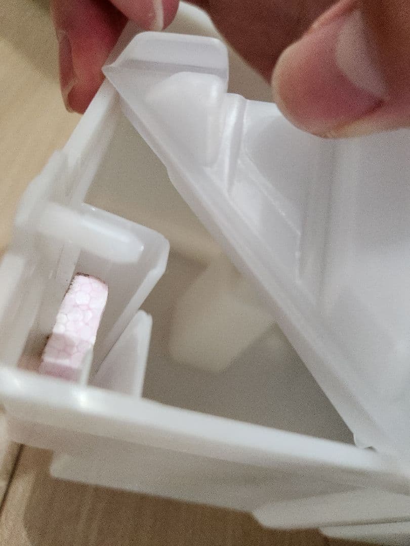 美品　SHARP 2022年製 除加湿空気清浄機 KC-HD70-W