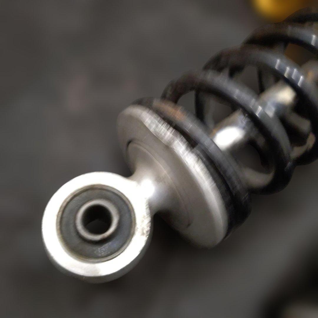 t*様 CB400SF　オーリンズリアショック　HO142