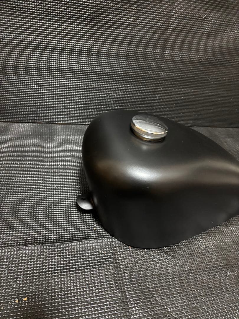 ハーレー スポーツスター タンク スポタン