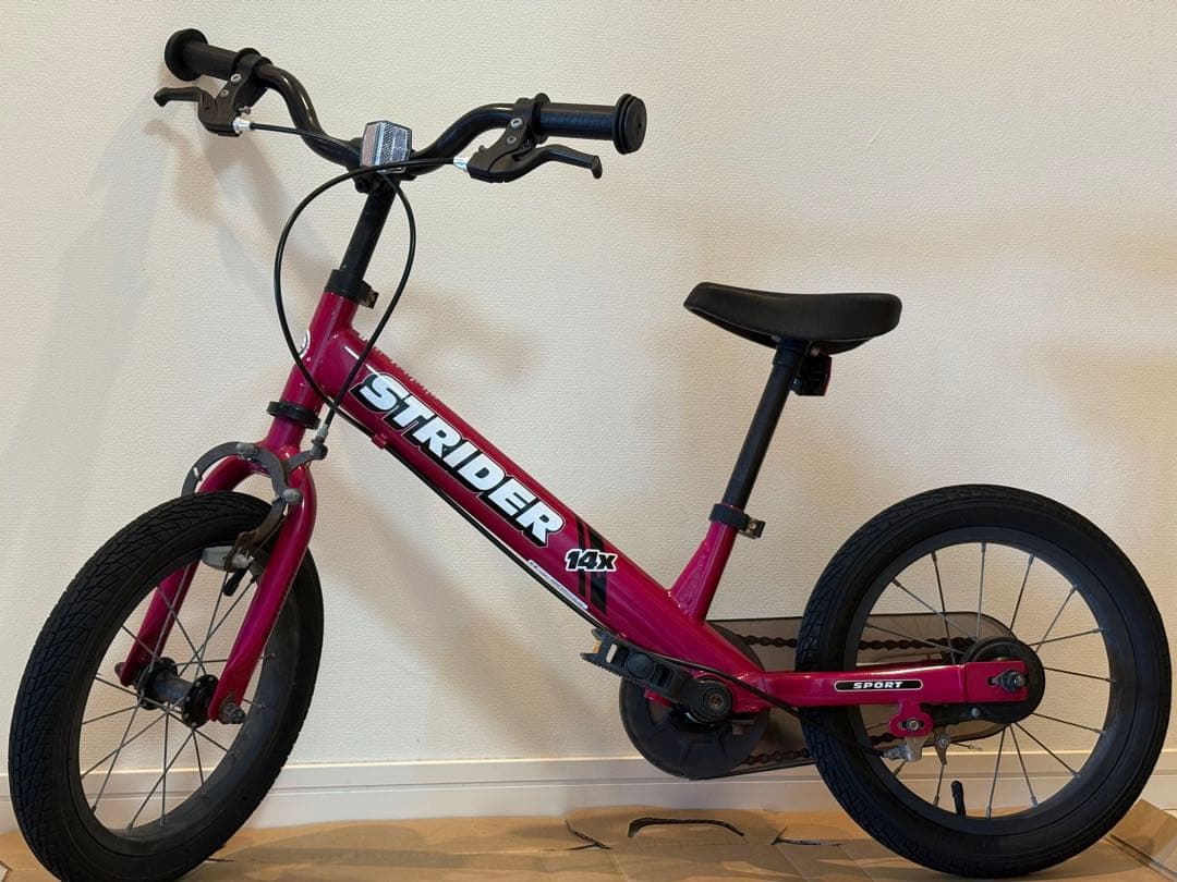 【ペダルあり】STRIDER 14X バランスバイク マゼンタ【即発送】