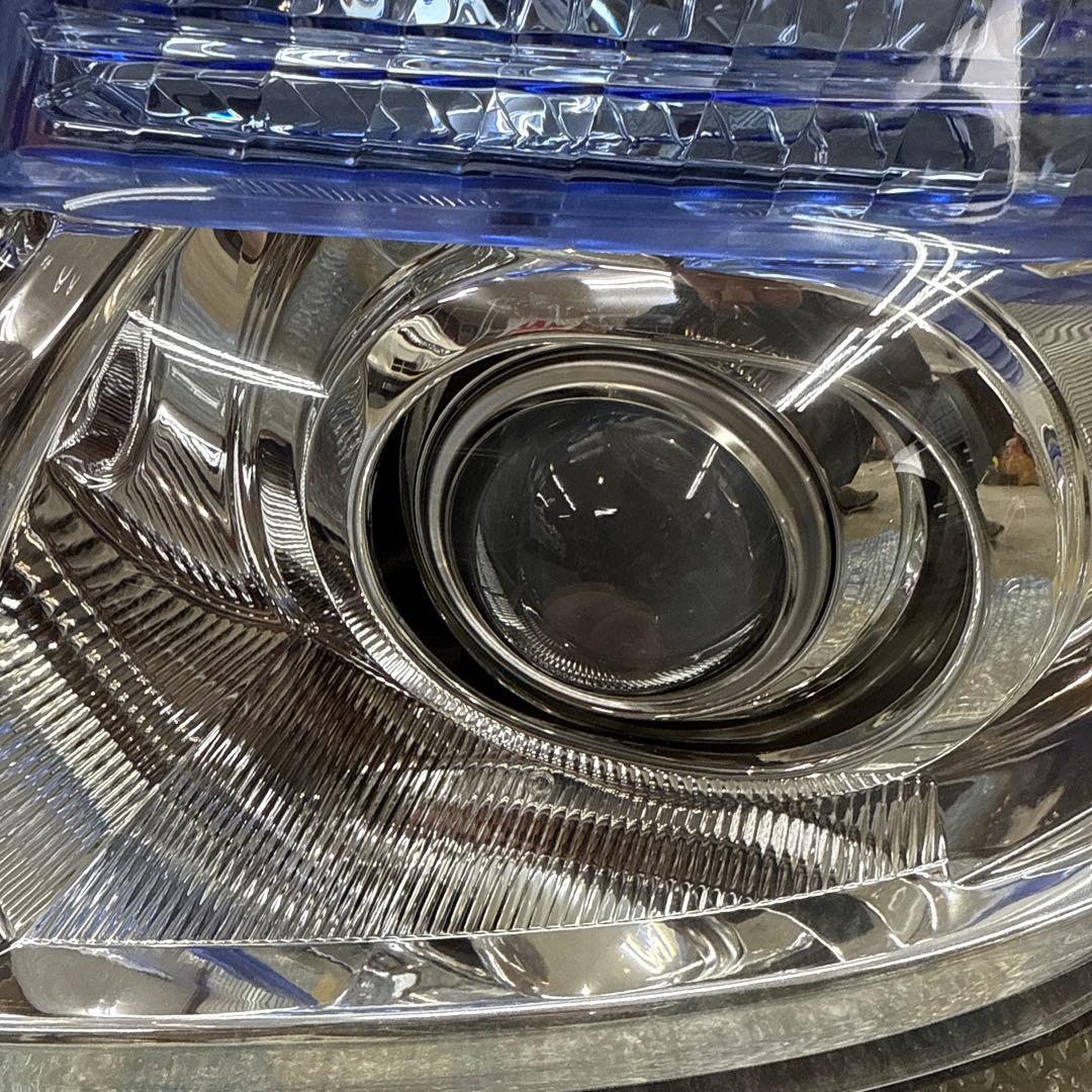 売切り値下げ⭐︎新品に近いE51ヘッドライト
