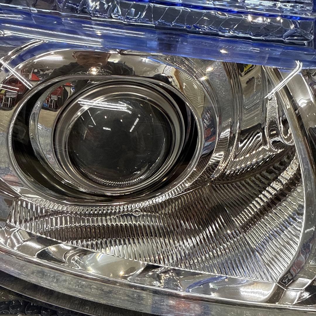 売切り値下げ⭐︎新品に近いE51ヘッドライト