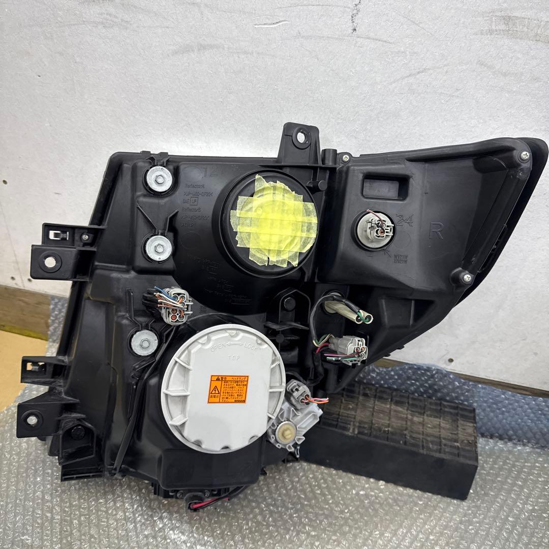 売切り値下げ⭐︎新品に近いE51ヘッドライト