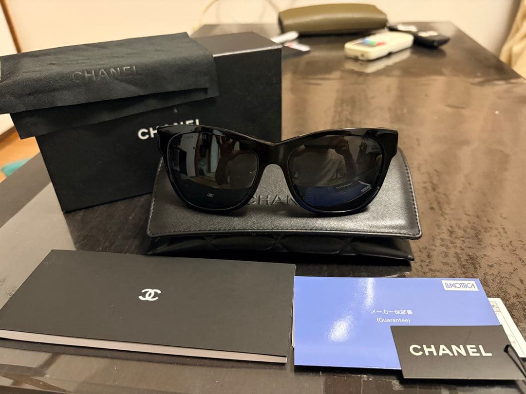CHANEL ブラック サングラス