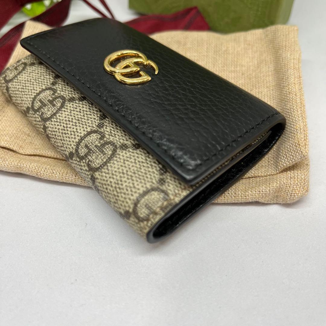 美品 GUCCI GGマーモント レザー 6連 キーケース 付属品あり