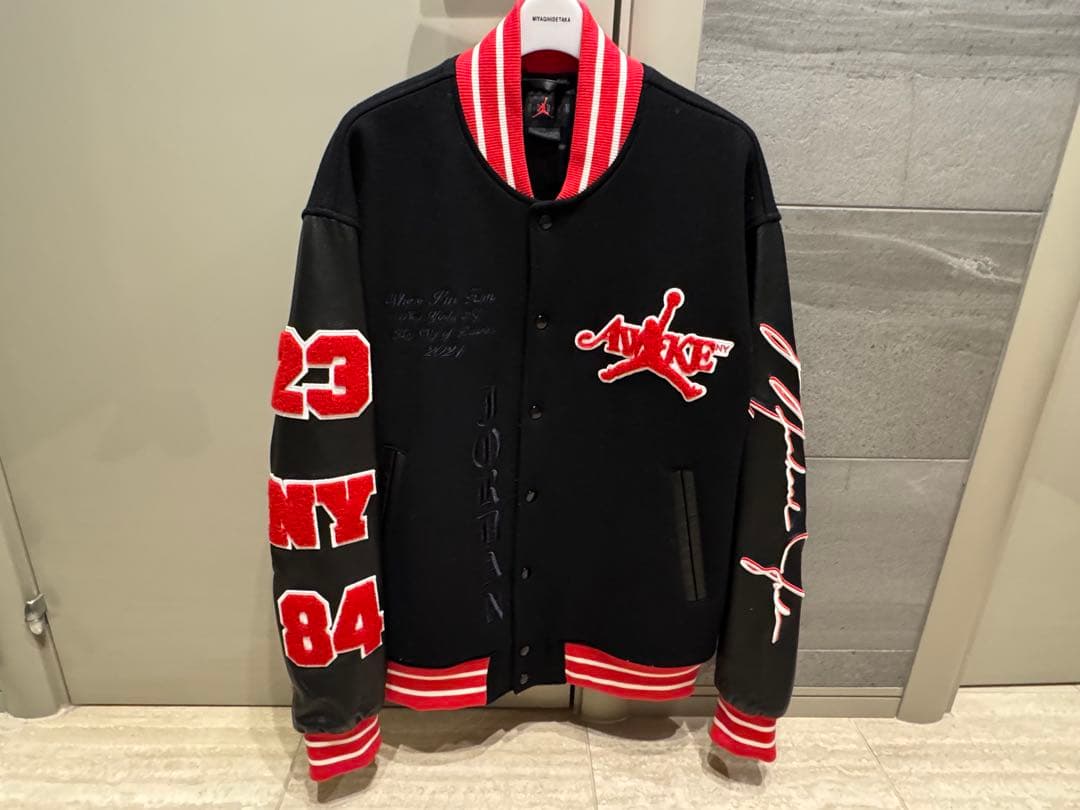 Jordan Awake NY Varsity Jacket スタジャン