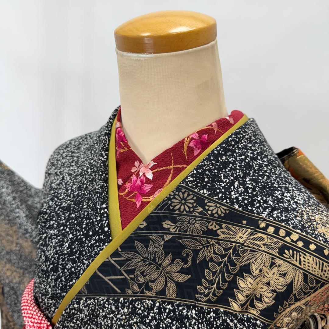 振袖フルセット 黒 刺繍 成人式 草履バック付 裄64.5cm S-200