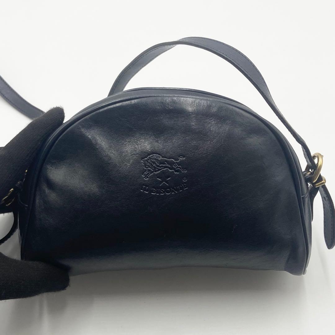 イルビゾンテ　ショルダーバッグ　クロスボディ　ハーフムーン　ダークネイビー