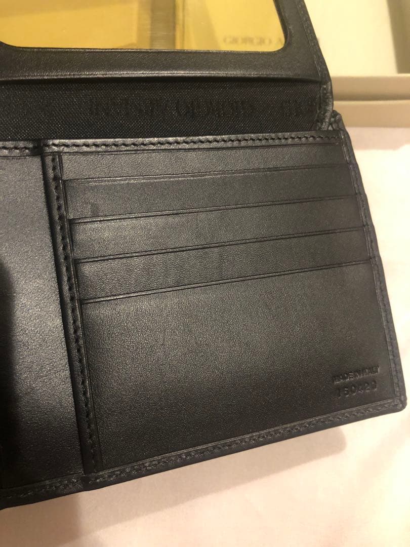 美品　Giorgio Armani 二つ折り財布 黒 箱付き