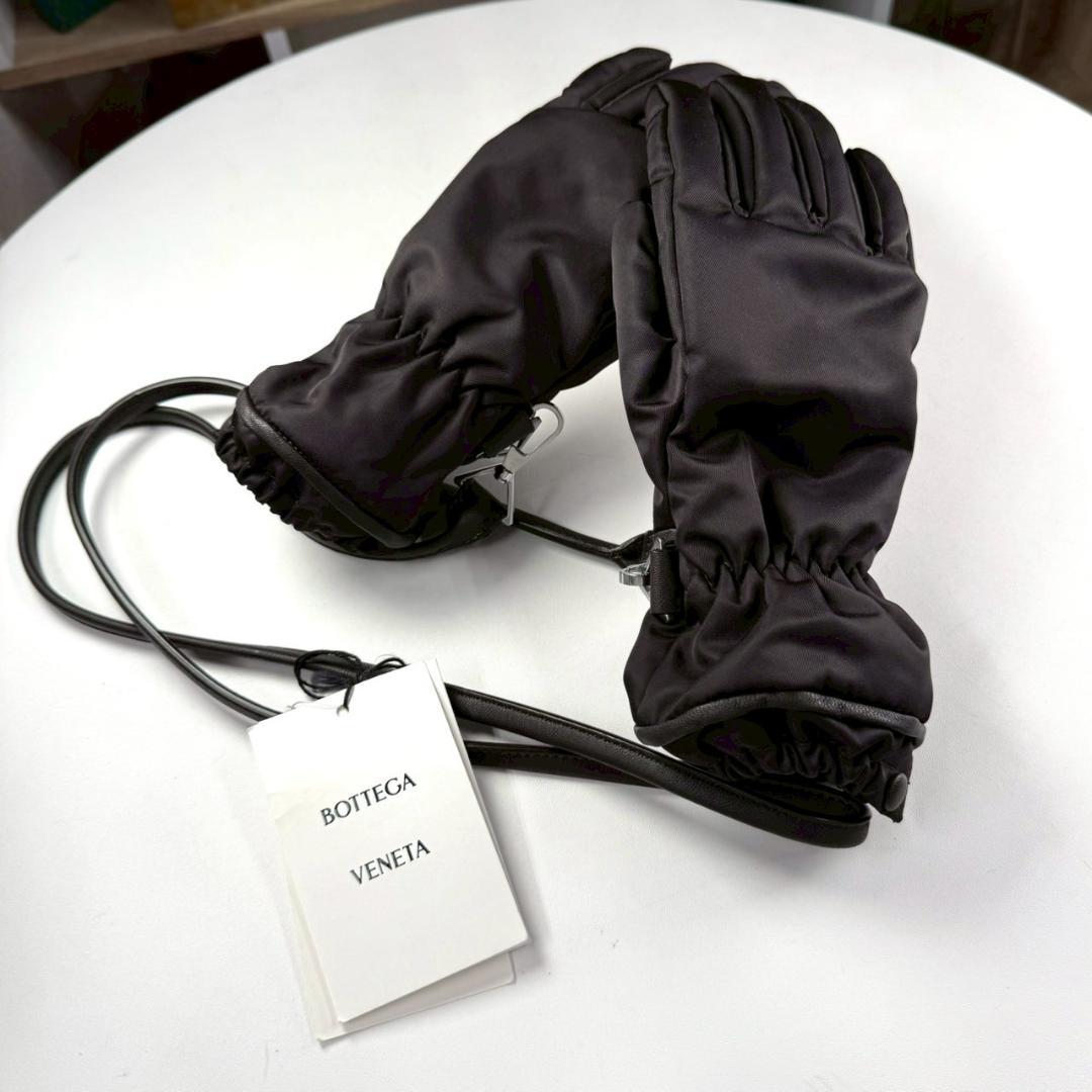 新品未使用 BOTTEGA VENETA ナイロン レザー グローブ