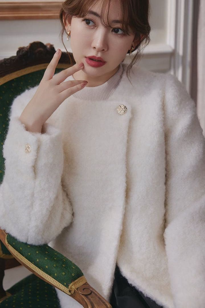 Herliptoホワイト ノーカラージャケット ファー風