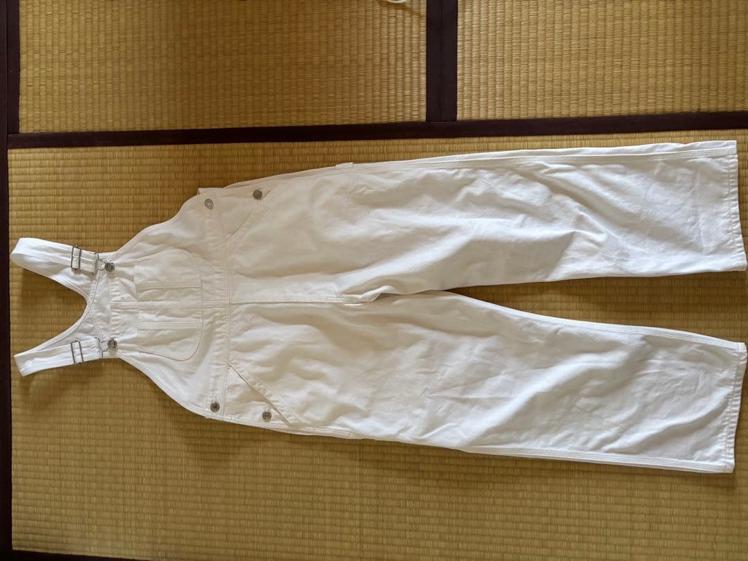 スピックアンドスパンと佐藤栞里さんのコラボ　ホワイト コットンサロペット