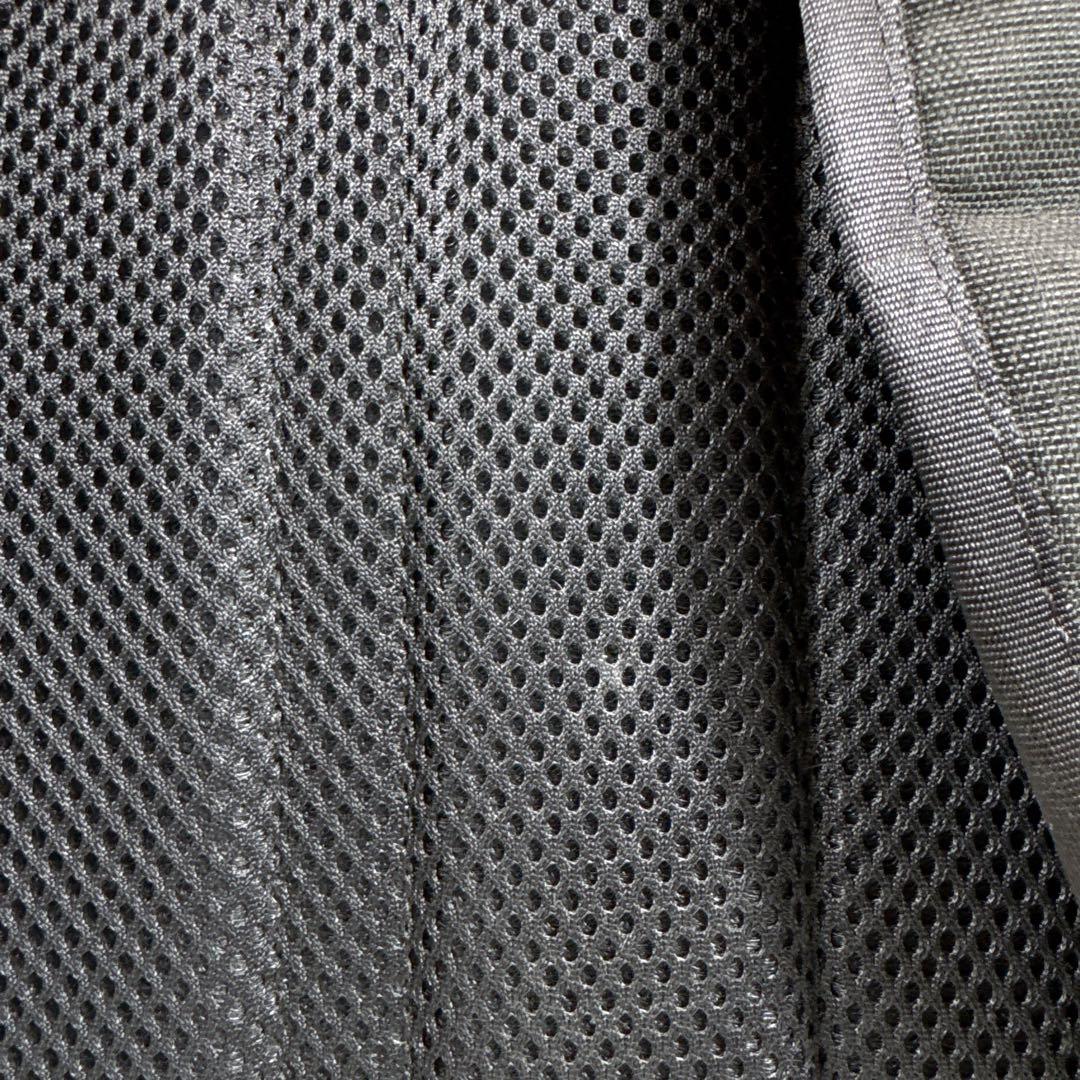 ポーター　デイパック　通勤バック　リュック　深緑系　HYBRID DAYPACK