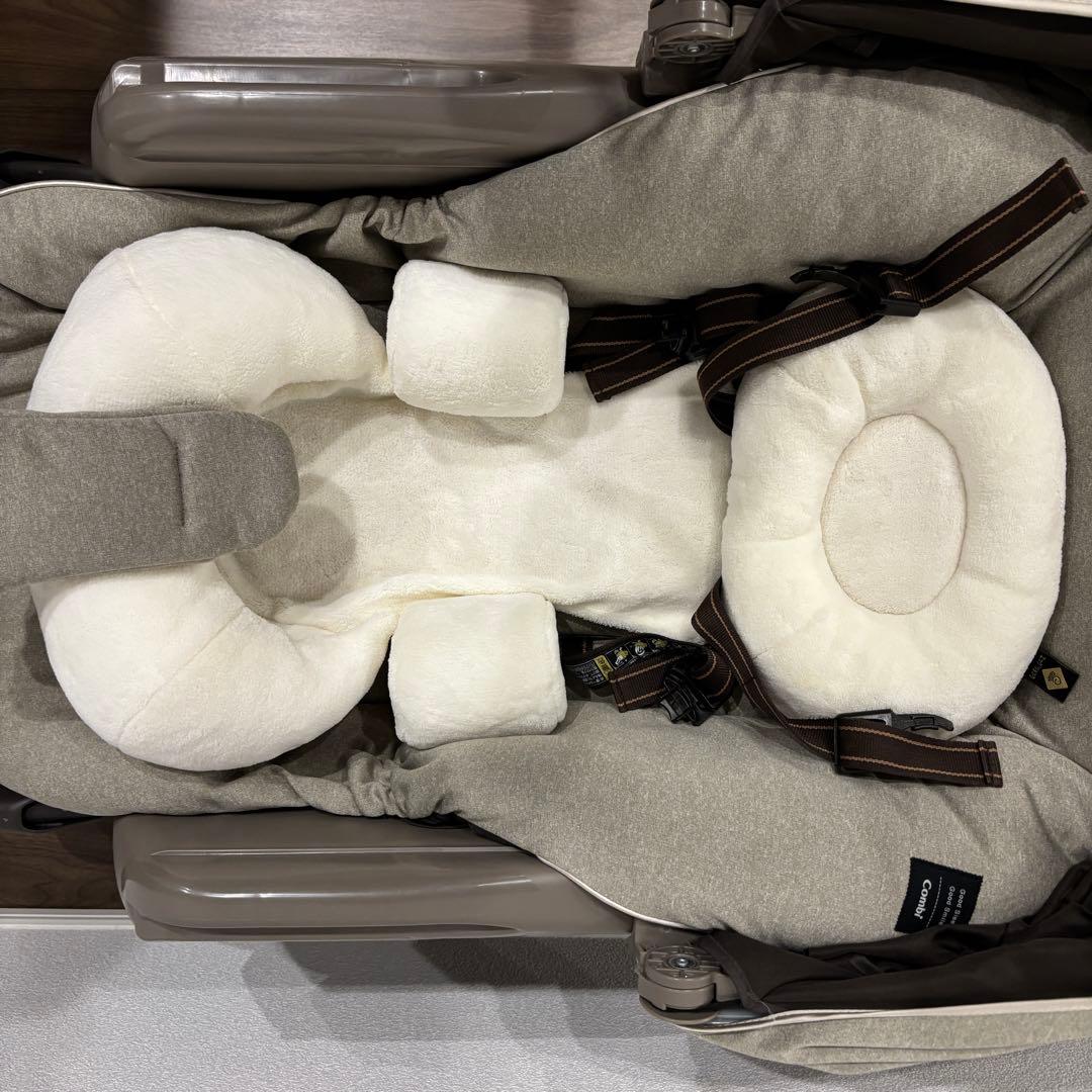 【極美品】コンビ ネムリラ AUTO SWING BEDi EG