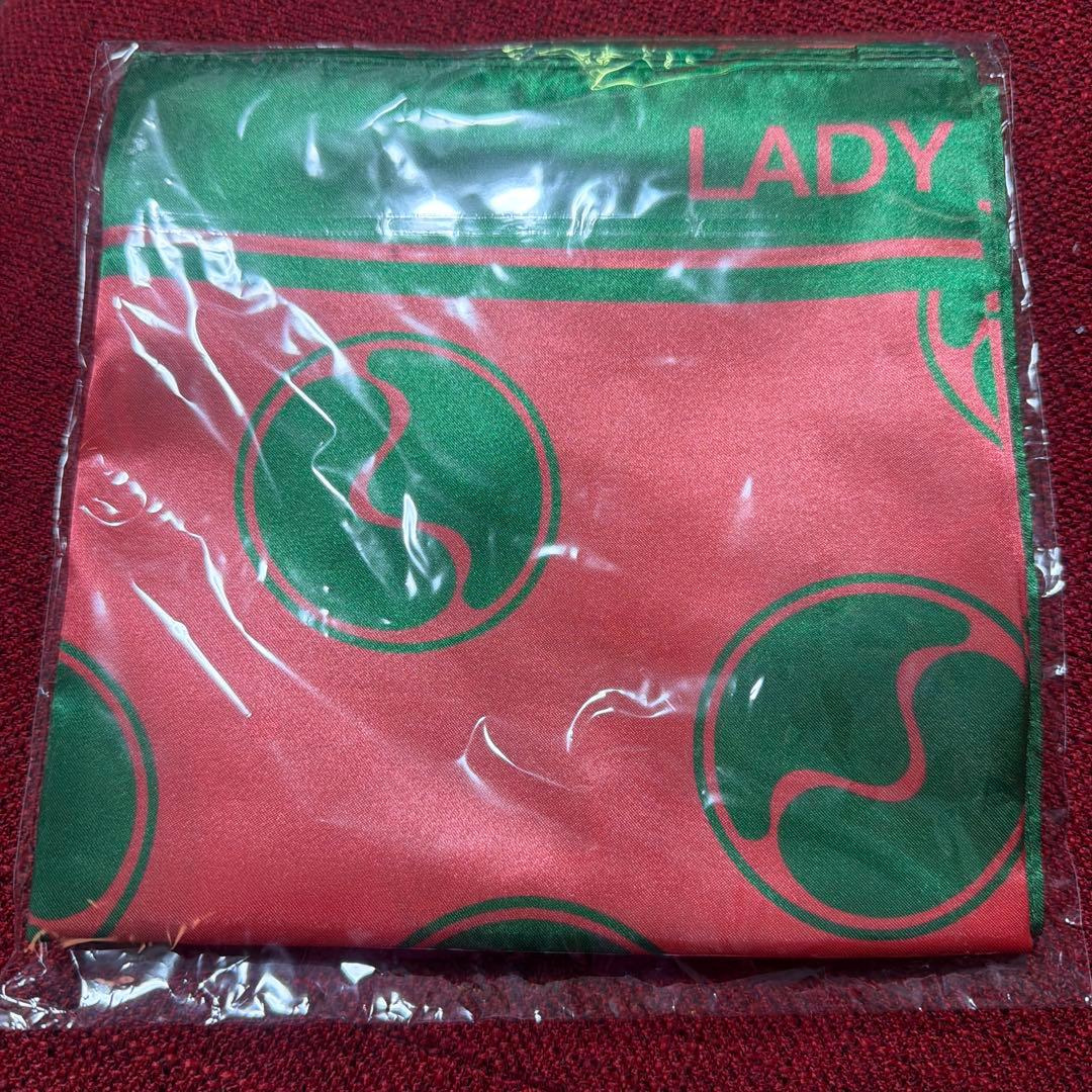 LADYGAGAVIPゴールドグッズ7点セット