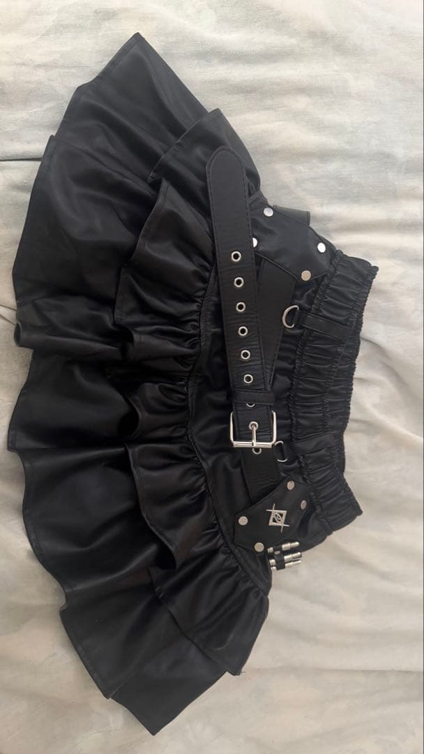 REFLEM【レフレム】　弾丸ベルト付きフリルスカート　ブラック