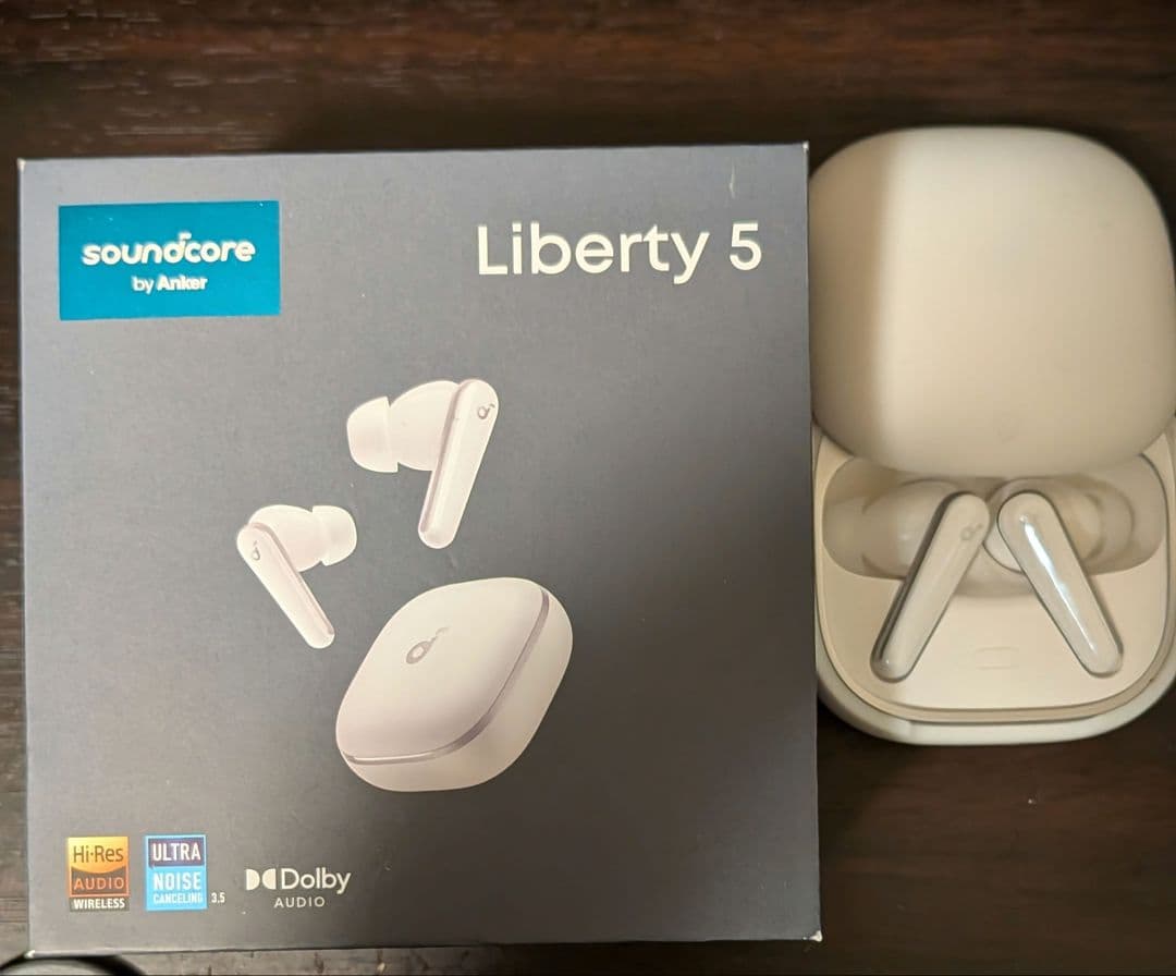 Anker Soundcore Liberty 5（おまけケース付）