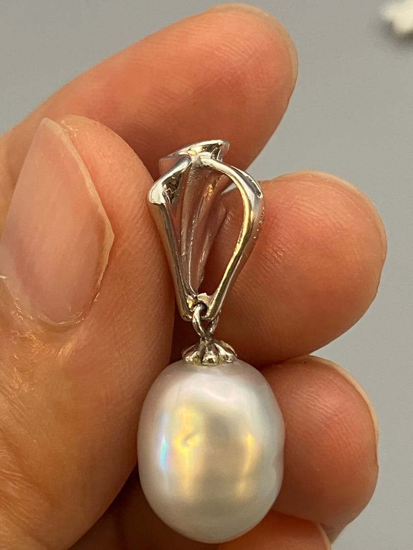 PT900 南洋真珠　プラチナ　ペンダント　ネックレストップ