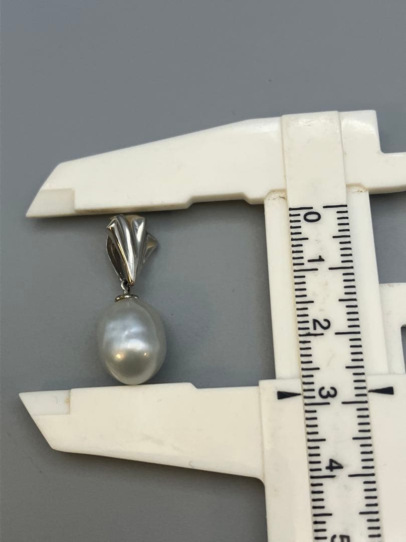 PT900 南洋真珠　プラチナ　ペンダント　ネックレストップ
