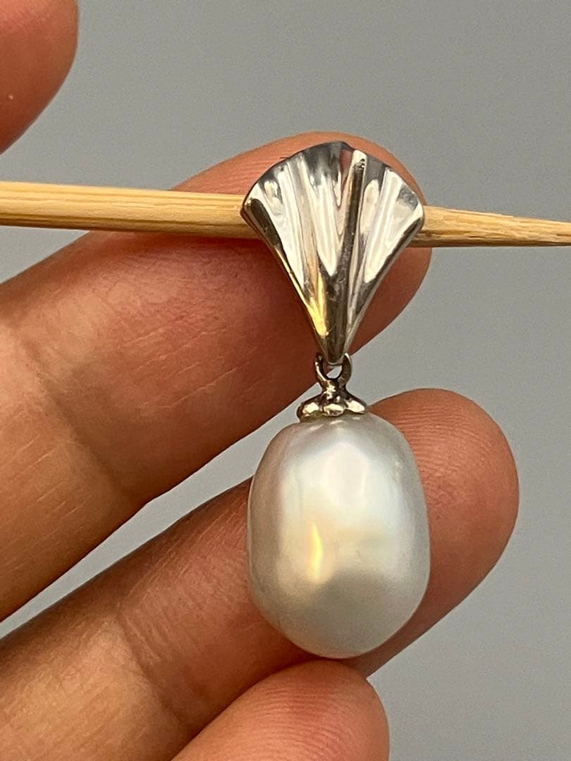 PT900 南洋真珠　プラチナ　ペンダント　ネックレストップ