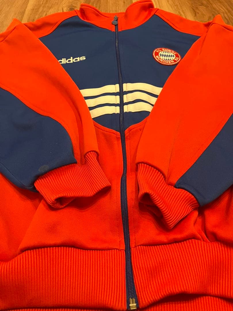 FCバイエルン adidas 刺繍ロゴ トラックジャケット