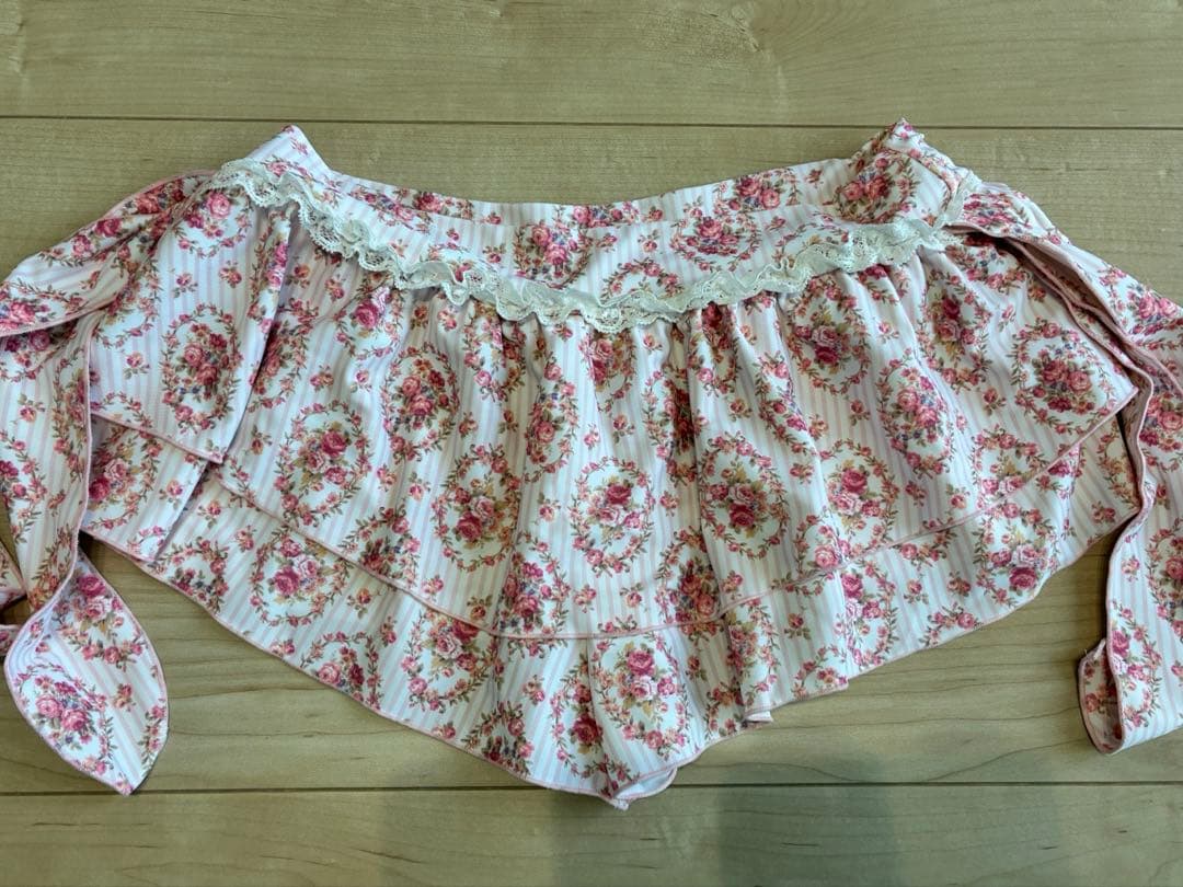 LIZ LISA（リズリサ ） 花柄 セパレート水着セット（ポーチ付）