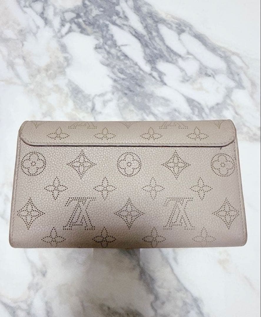 ルイヴィトン　マヒナ　ポルトフォイユ　イリス　長財布　ウォレット　ガレ