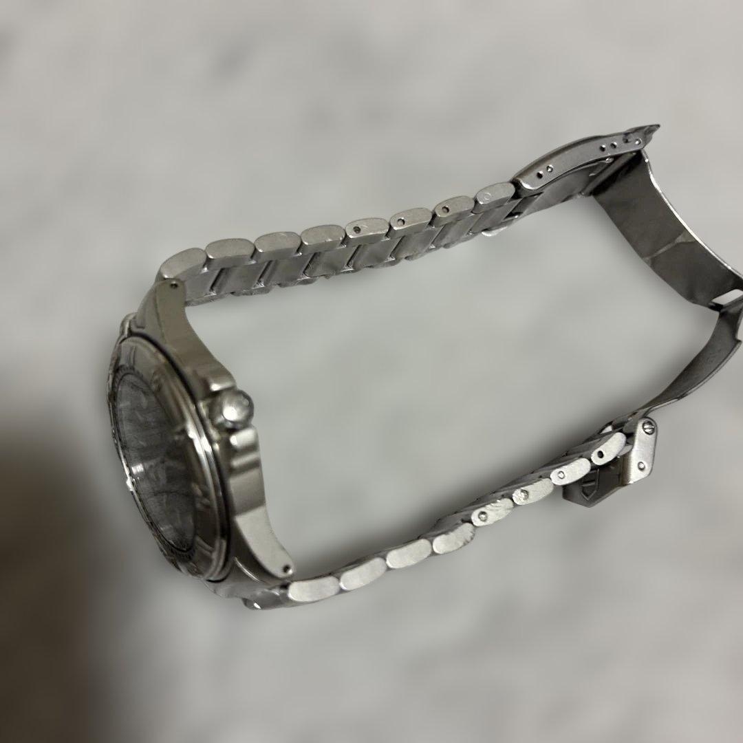 TAG Heuer クォーツ腕時計 シルバー文字盤　稼働中