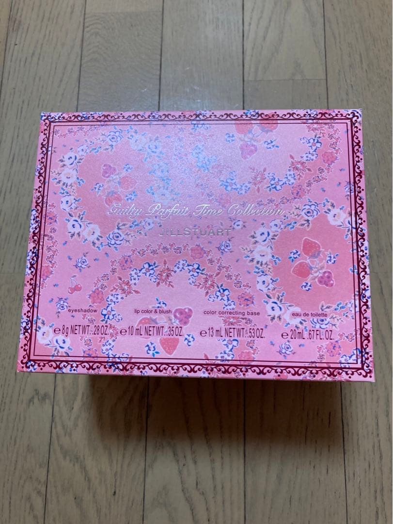 ジルスチュアート　2024 ギルティパフェタイムコレクション　ショッパー付き