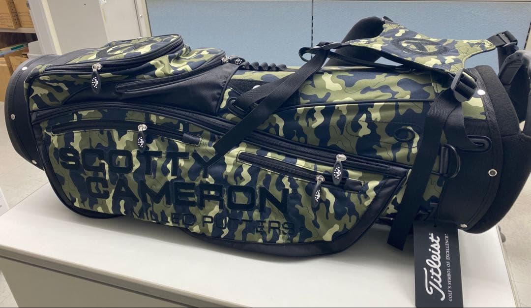 新品未使用　キャディバッグ　スタンド式　迷彩カモ　Scotty Cameron