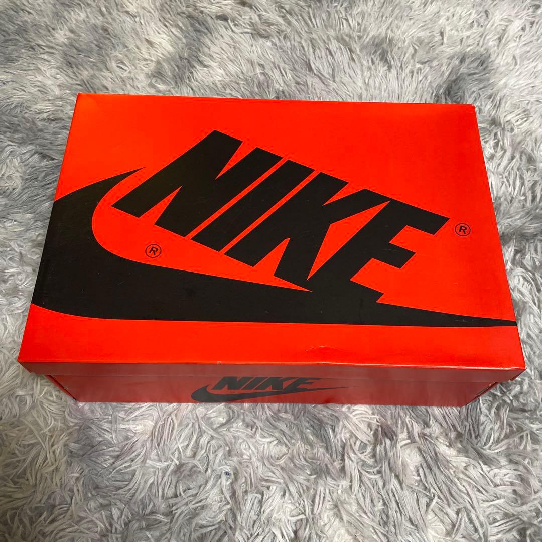 Nike エアジョーダン オレンジ/ホワイト