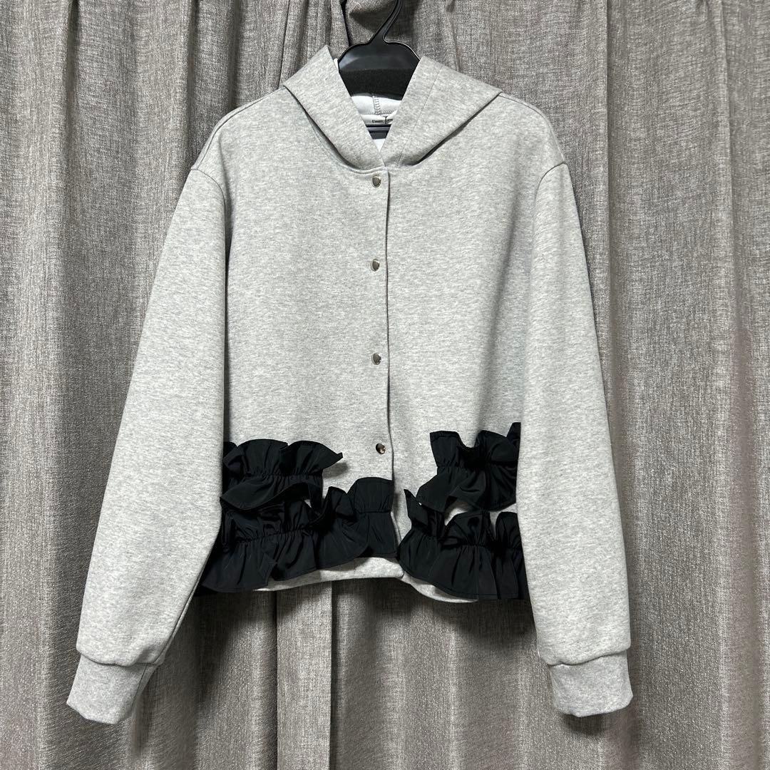エイミーロウ　ギャザーフリルヘム フーディパーカー　Eimee Law