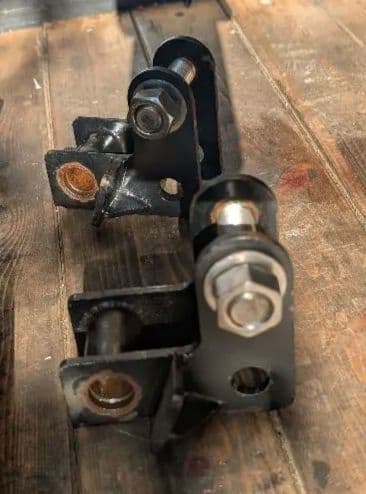 まとめ売り用ハイエース　チェックマン　アルティメットリアダンパー　KONI