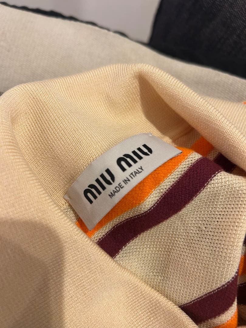Miu Miu コットンシルク ストライプ 半袖ポロシャツ ブランドロゴ付き