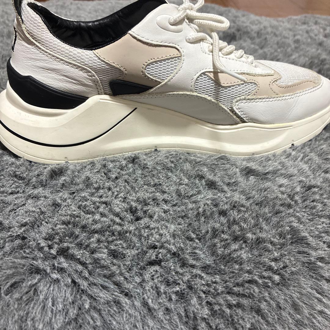 DＡＴＥ　ＦUＧＡ ホワイト　スニーカー　２４.５㎝