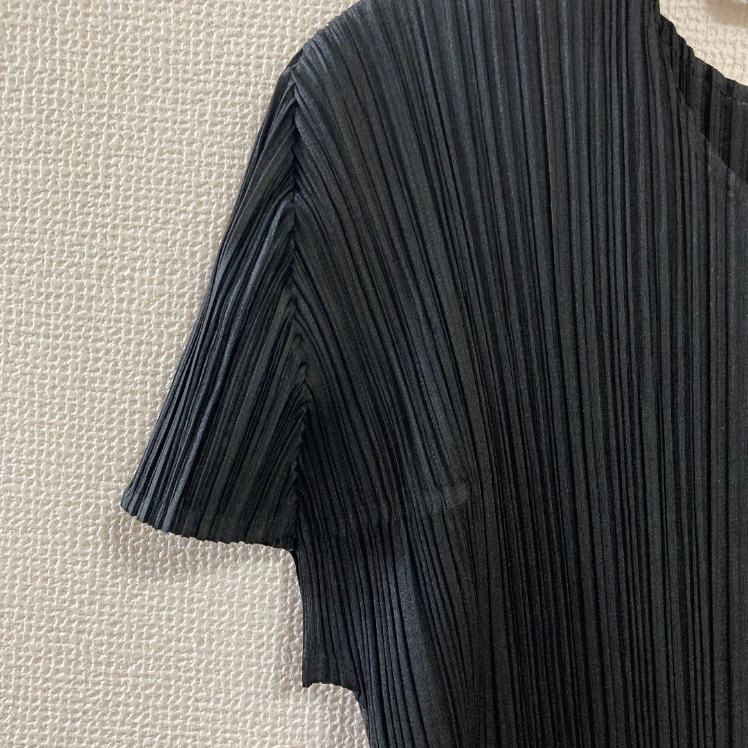 イッセイミヤケ　プリーツプリーズ変形トップスブラックLサイズ