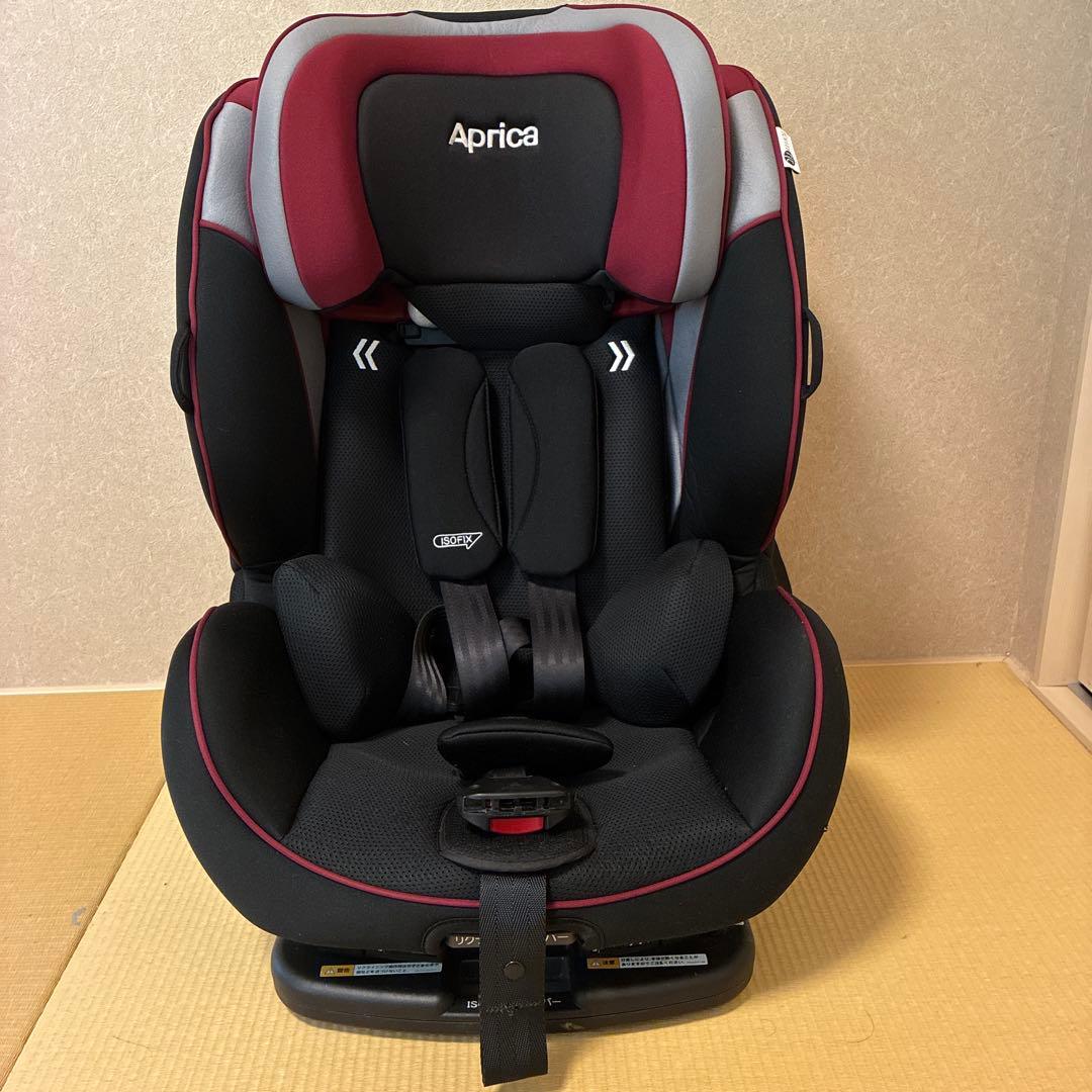 Aprica　フォームフィット チャイルドシート　ジュニアシート　ISOFIX