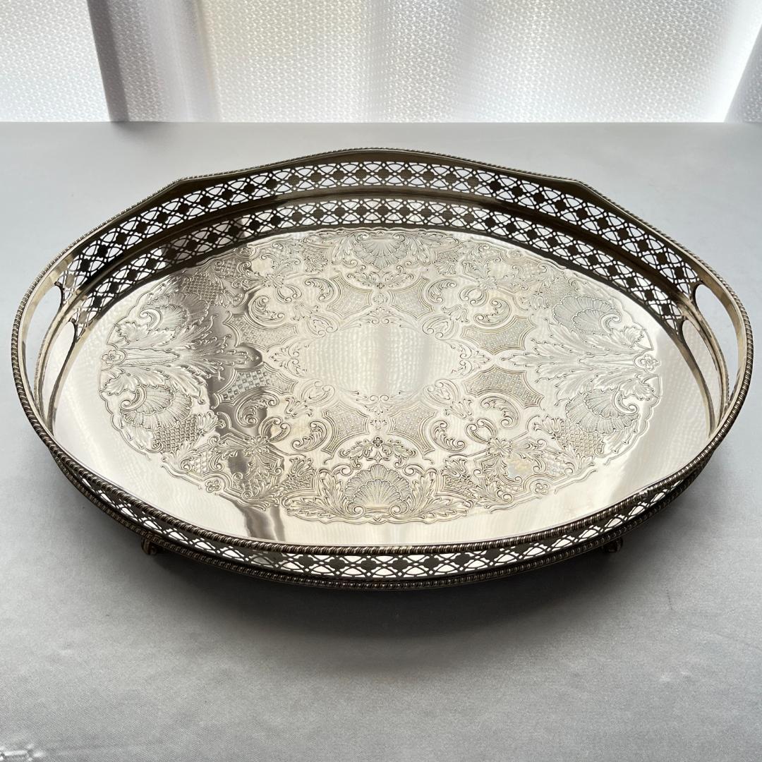 【英国】 ビクトリアンのギャラリートレー オーバル型 40cm 装飾フット