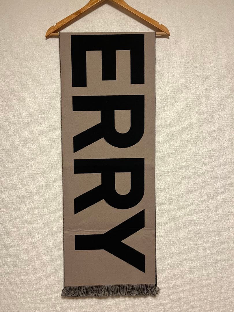 BURBERRY　バーバリー　マフラー　ウール100% 未使用に近い