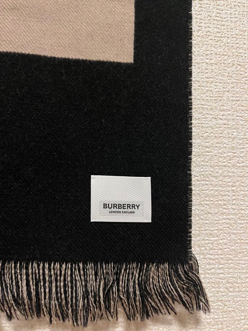 BURBERRY　バーバリー　マフラー　ウール100% 未使用に近い