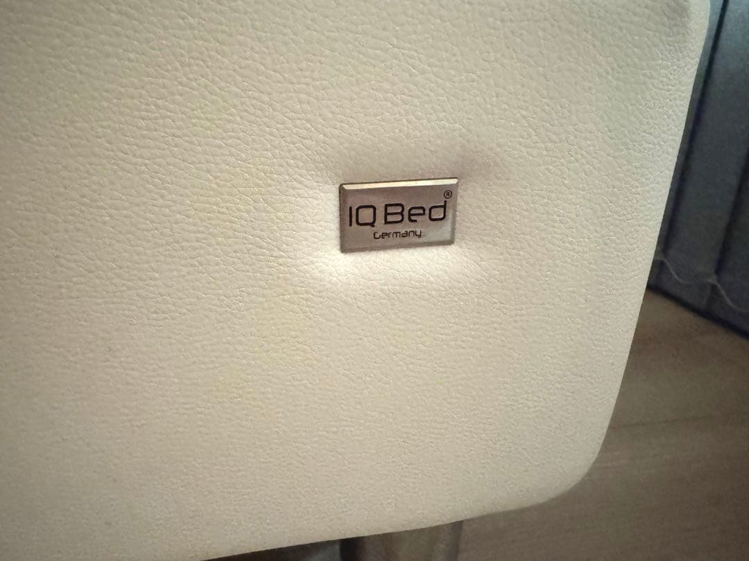 【送料込み】フランスベッド IQ Bed ホワイト クイーンベッドフレーム