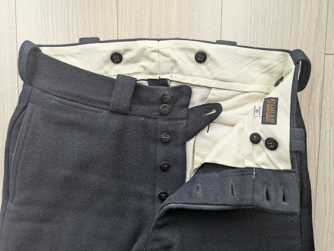 アットラスネービートウールトラウザー