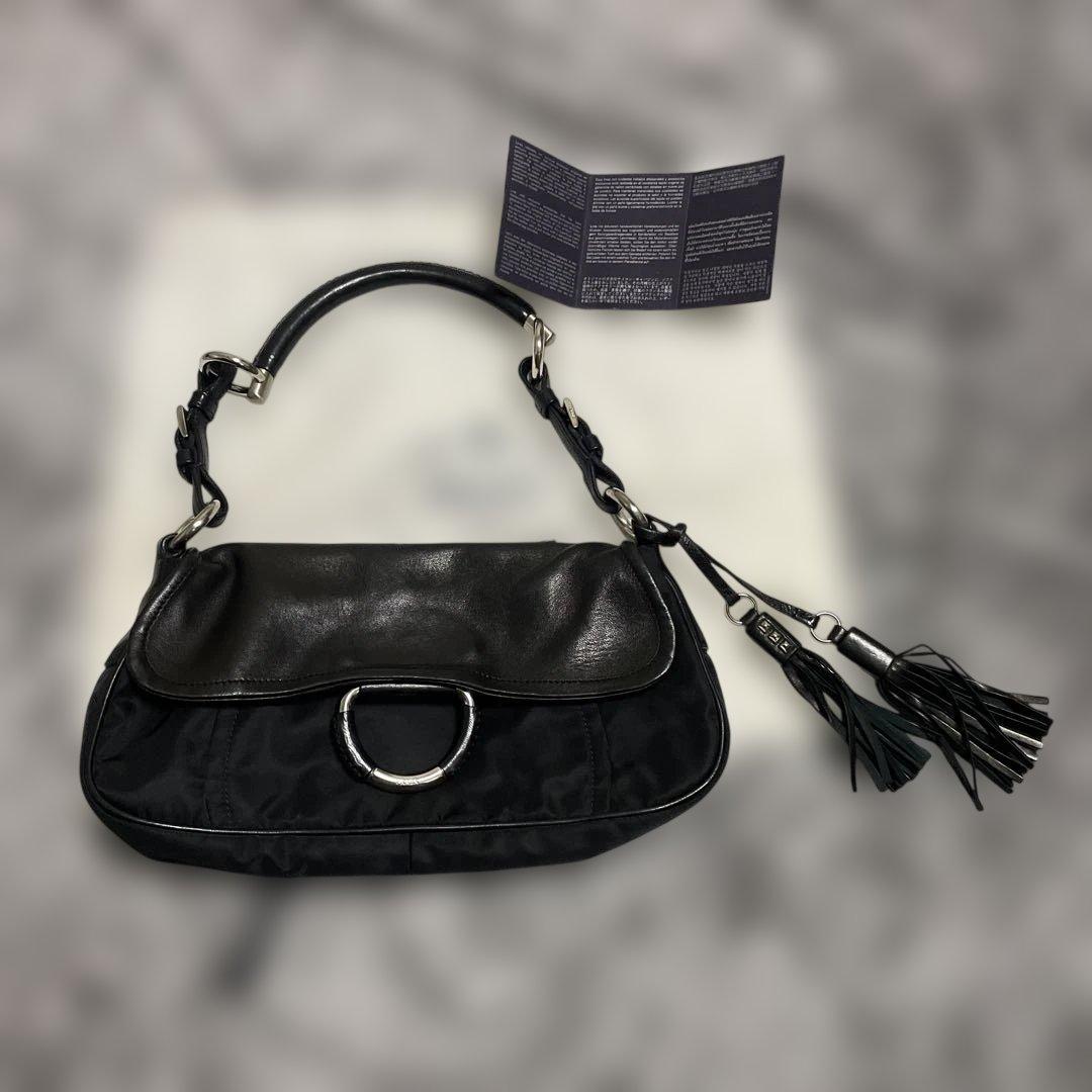 PRADAブラック ナイロン✖︎ラム革ショルダーバッグ シルバー金具　タッセル