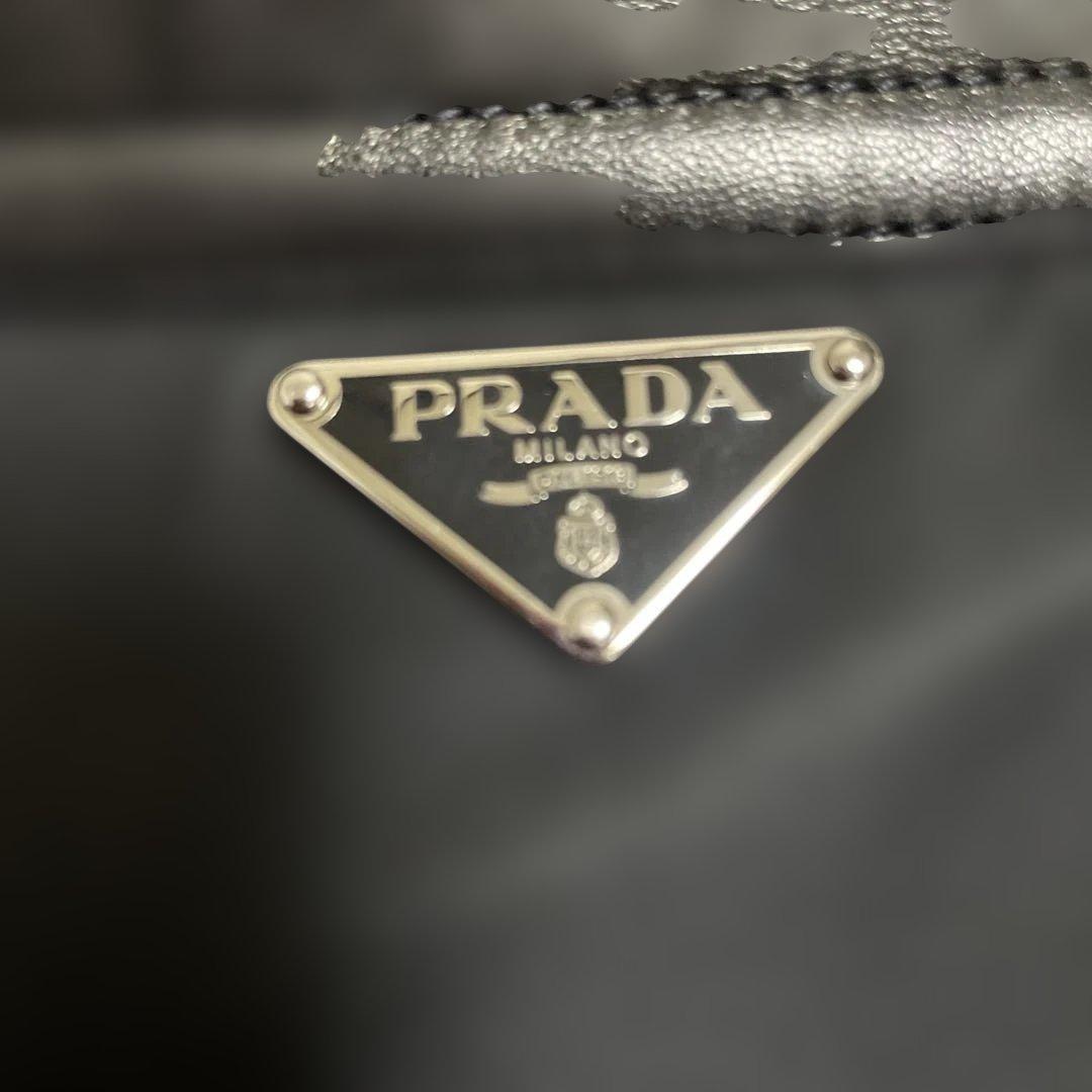 PRADAブラック ナイロン✖︎ラム革ショルダーバッグ シルバー金具　タッセル