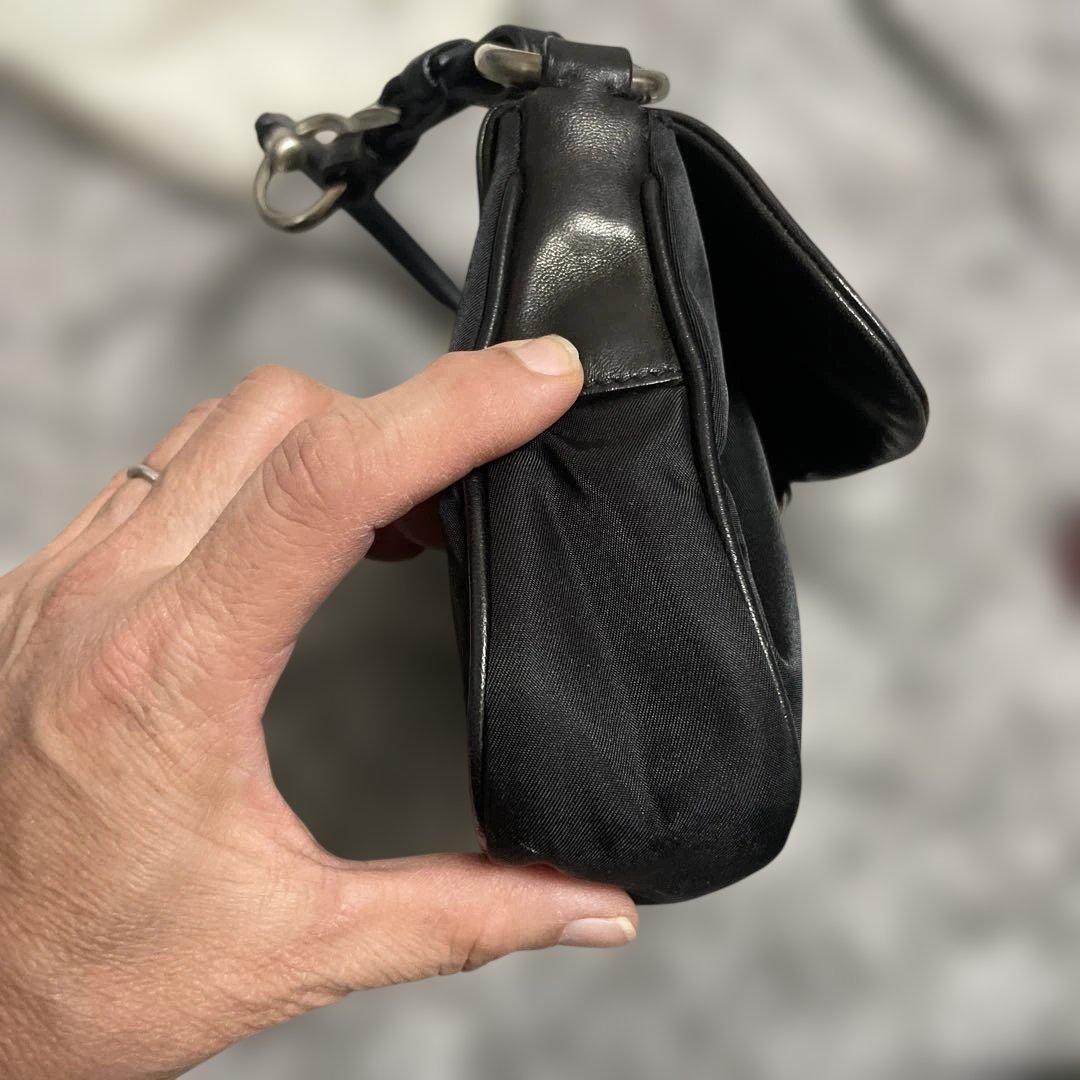 PRADAブラック ナイロン✖︎ラム革ショルダーバッグ シルバー金具　タッセル
