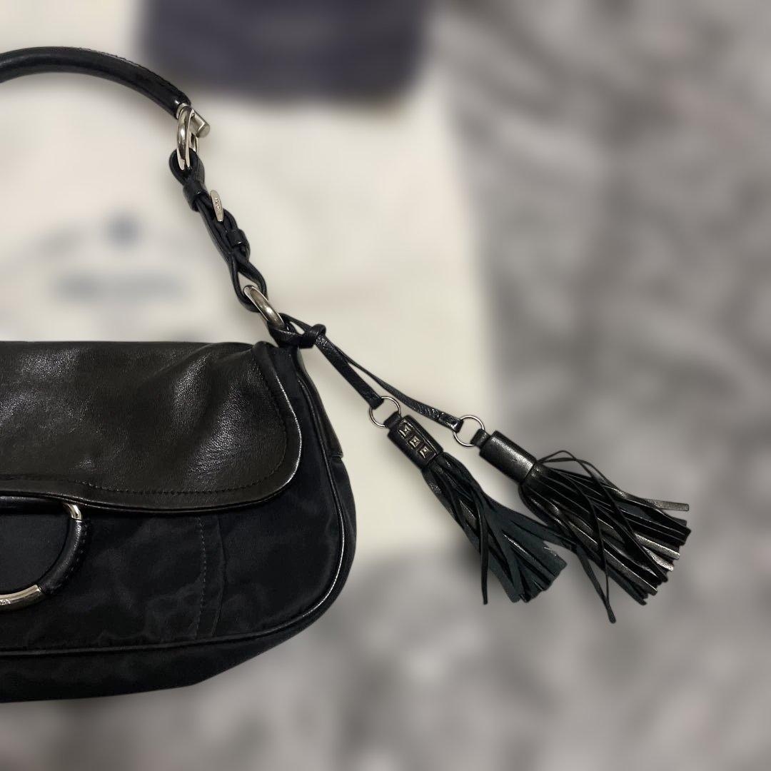 PRADAブラック ナイロン✖︎ラム革ショルダーバッグ シルバー金具　タッセル