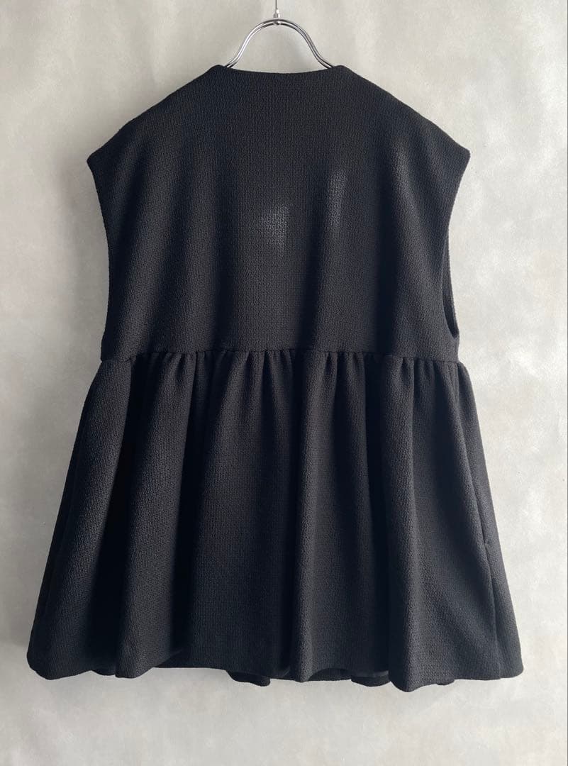 美品✨リヴェタート　ペプラム　ギャザージレ　黒　ワイドシルエット　オケージョン