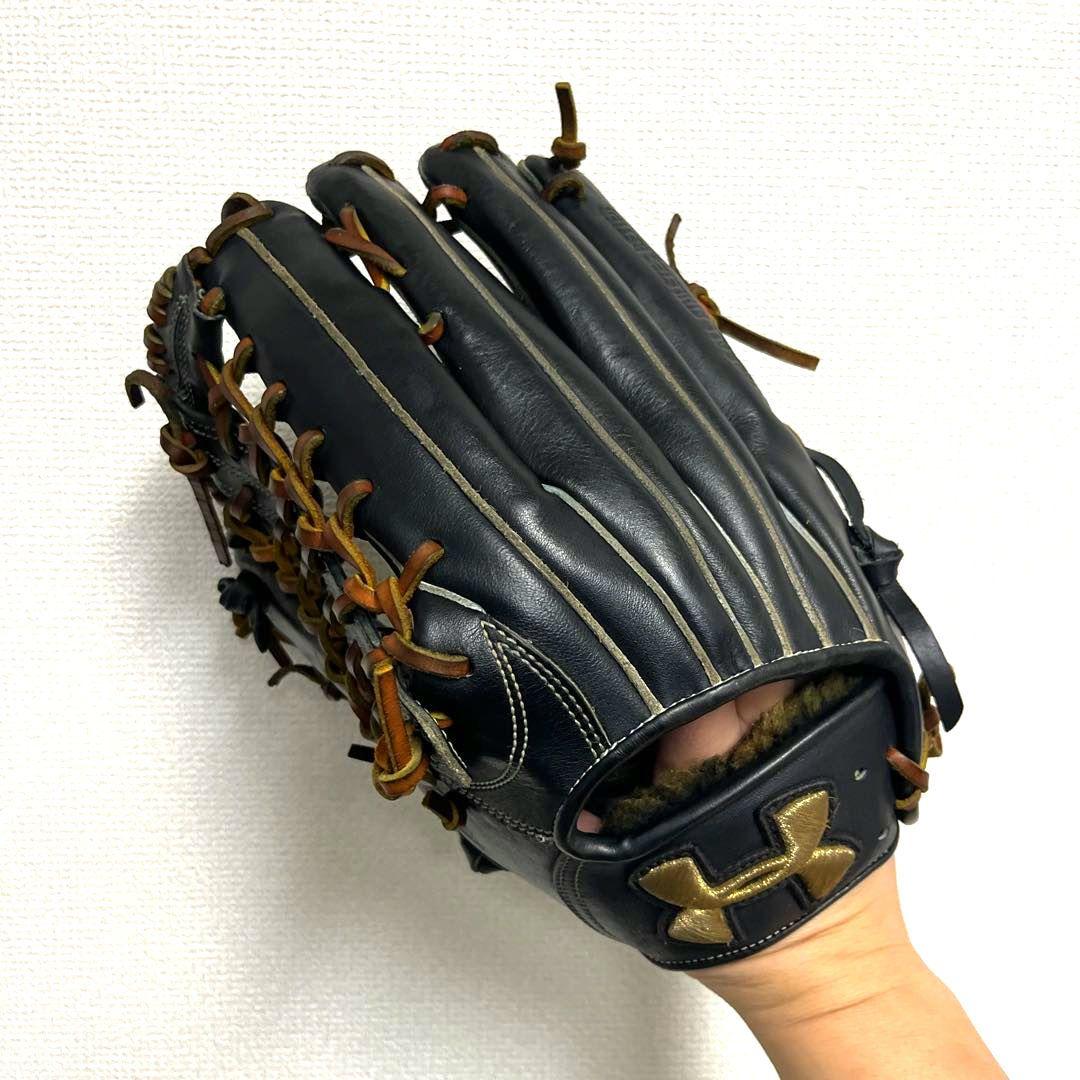 977 アンダーアーマー 極美品 型良 即戦力 硬式 外野手用グローブ 左投げ