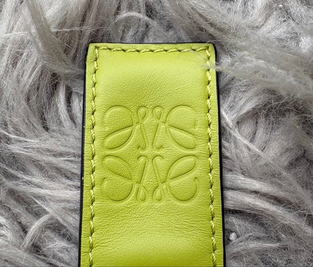 LOEWE ロエベ レザー スラップブレスレット グリーン 正規未使用品